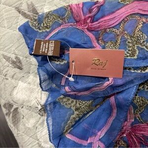 Raj Vibrant Blue and Pink Wrap